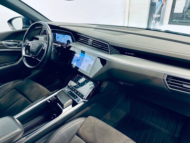 2020 AUDI E-TRON - 15
