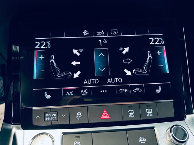 2020 AUDI E-TRON - 23