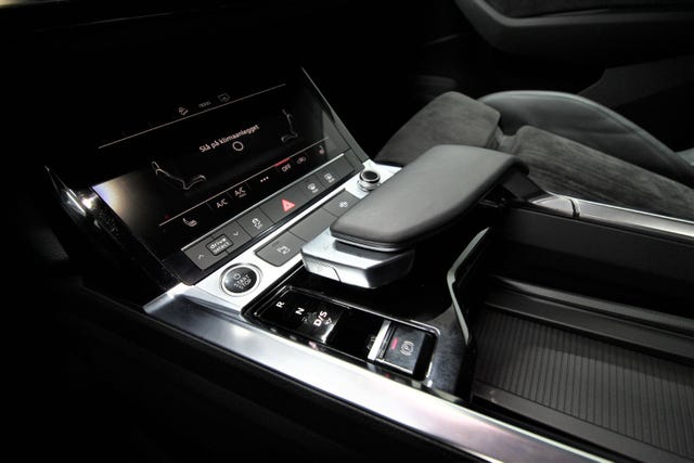 2021 AUDI E-TRON - 11