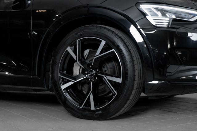 WAUZZZGE1MB045426 2021 AUDI E-TRON-1