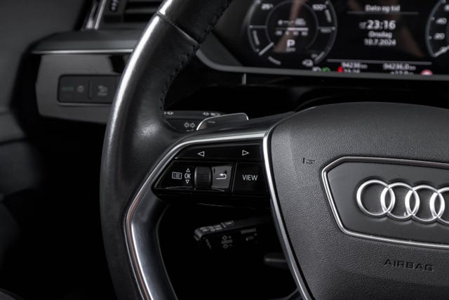 2020 AUDI E-TRON - 16