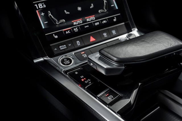 2021 AUDI E-TRON - 24