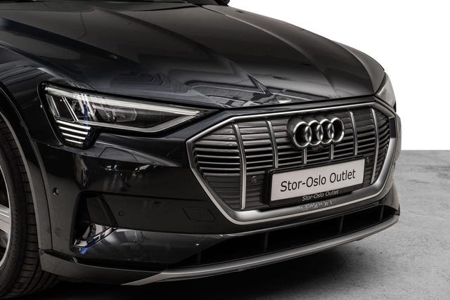 WAUZZZGE7MB016335 2021 AUDI E-TRON-4