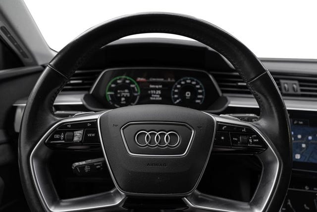 2021 AUDI E-TRON - 12