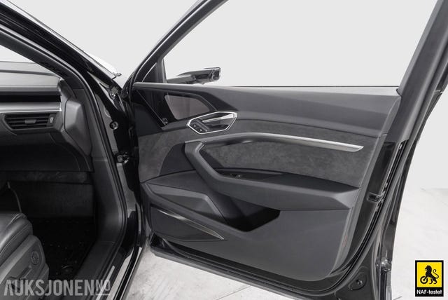 2020 AUDI E-TRON - 34