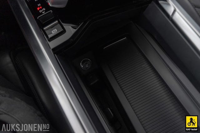 2020 AUDI E-TRON - 11
