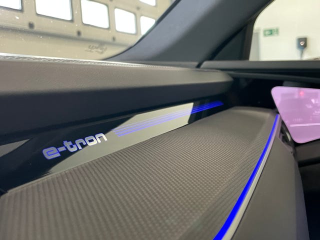 2021 AUDI E-TRON - 57