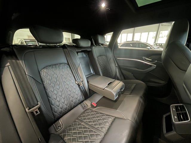 2021 AUDI E-TRON - 26