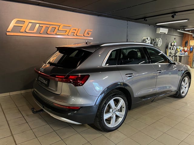 2020 AUDI E-TRON - 9