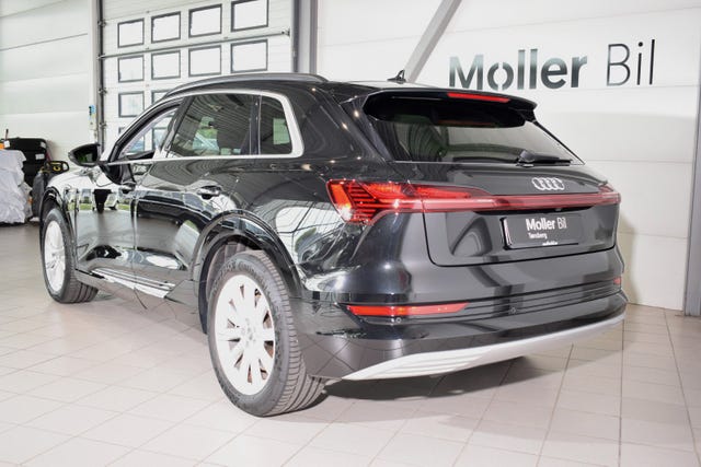 WAUZZZGE0MB035597 2021 AUDI E-TRON-2