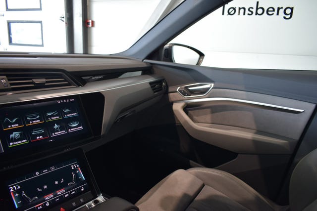 2021 AUDI E-TRON - 24