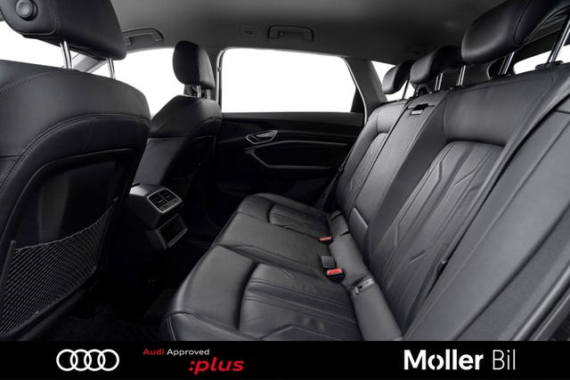 WAUZZZGE9MB043309 2021 AUDI E-TRON-4