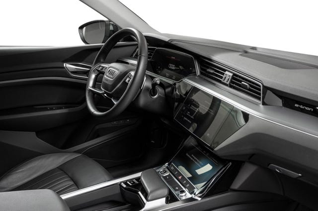 2021 AUDI E-TRON - 30