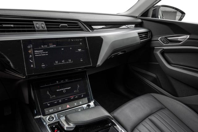 2021 AUDI E-TRON - 13