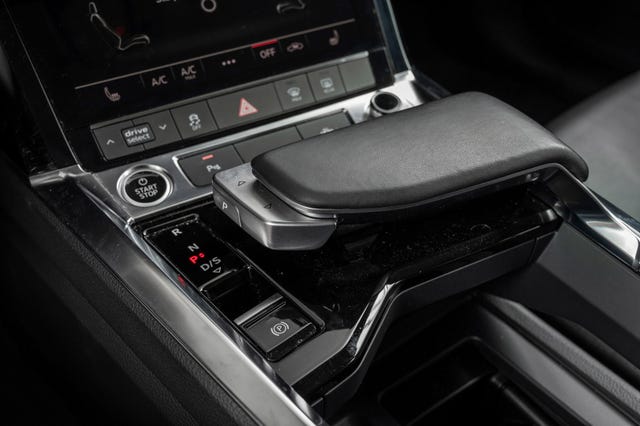 2021 AUDI E-TRON - 14