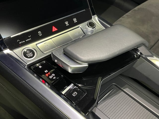 2021 AUDI E-TRON - 10