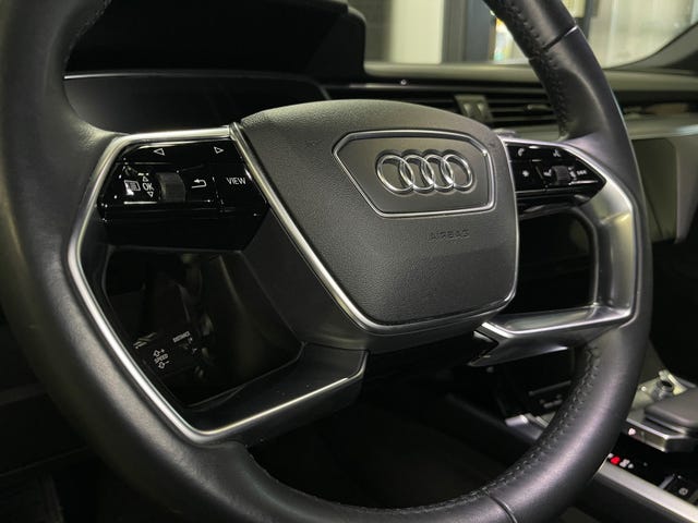 2021 AUDI E-TRON - 12