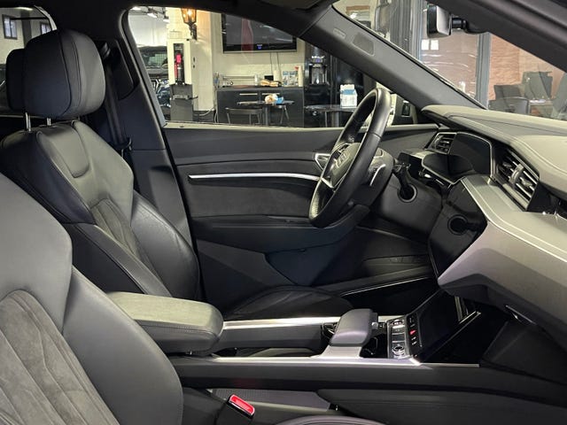 2021 AUDI E-TRON - 9