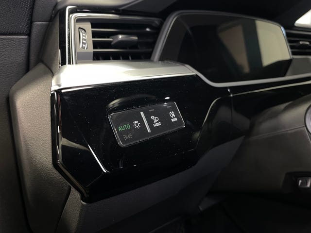 2021 AUDI E-TRON - 11