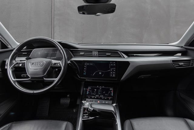 2020 AUDI E-TRON - 25