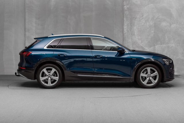 2020 AUDI E-TRON - 10