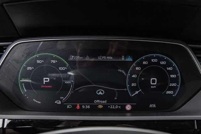 2020 AUDI E-TRON - 16