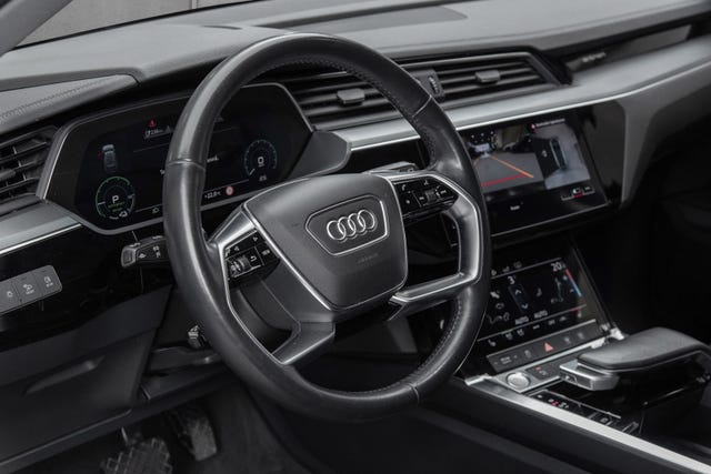 2020 AUDI E-TRON - 23