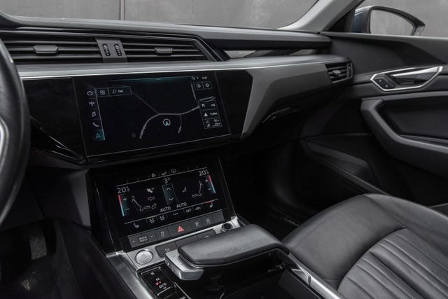 2020 AUDI E-TRON - 17
