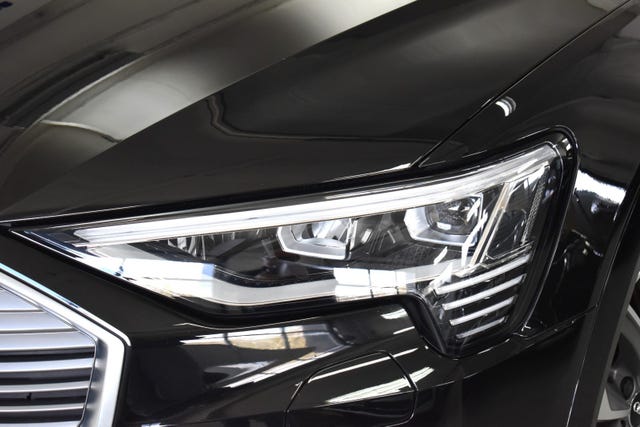 2020 AUDI E-TRON - 10