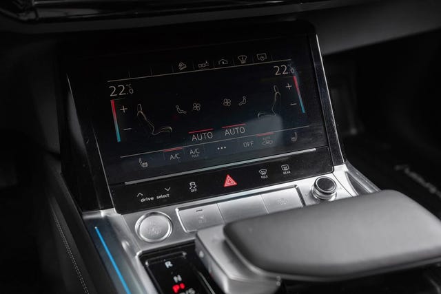 2020 AUDI E-TRON - 23