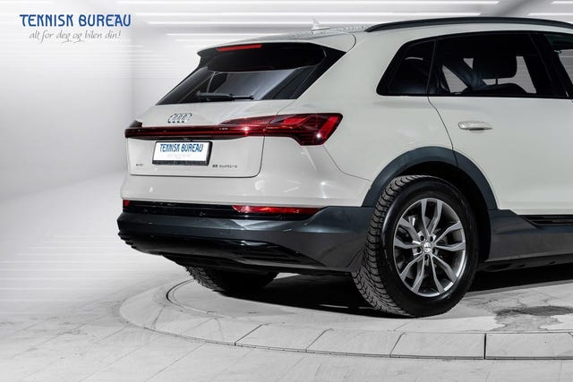 2020 AUDI E-TRON - 11