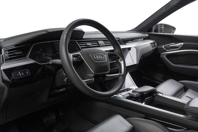 2020 AUDI E-TRON - 13