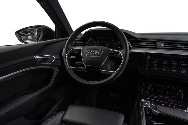 2020 AUDI E-TRON - 36
