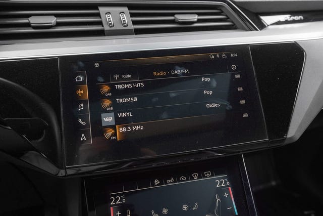 2020 AUDI E-TRON - 27
