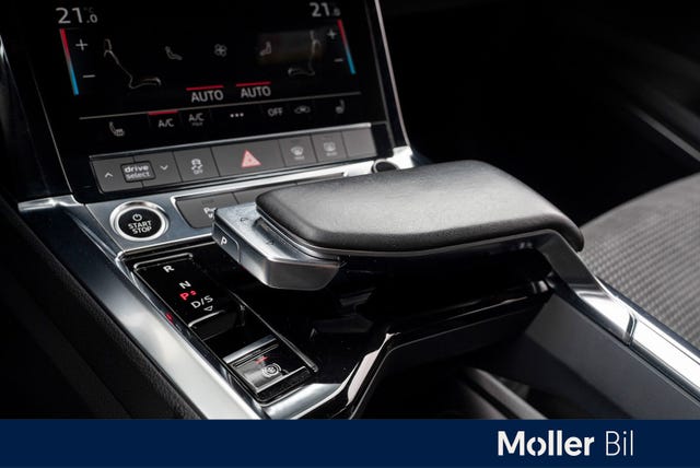 2021 AUDI E-TRON - 26