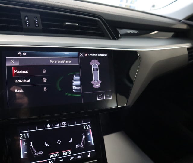 2020 AUDI E-TRON - 25