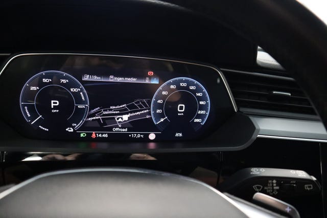 2020 AUDI E-TRON - 31