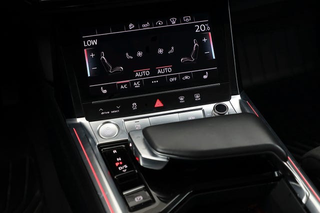 2020 AUDI E-TRON - 20