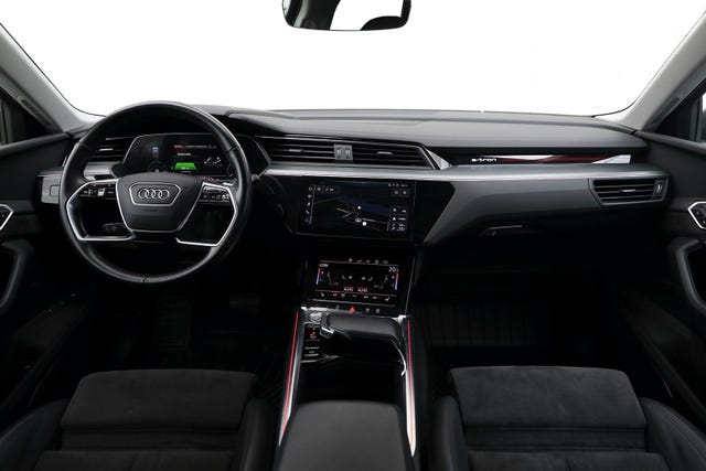 2020 AUDI E-TRON - 17