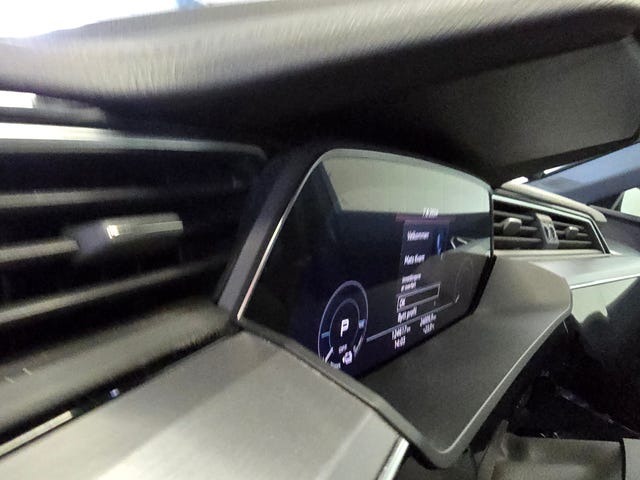 2020 AUDI E-TRON - 12