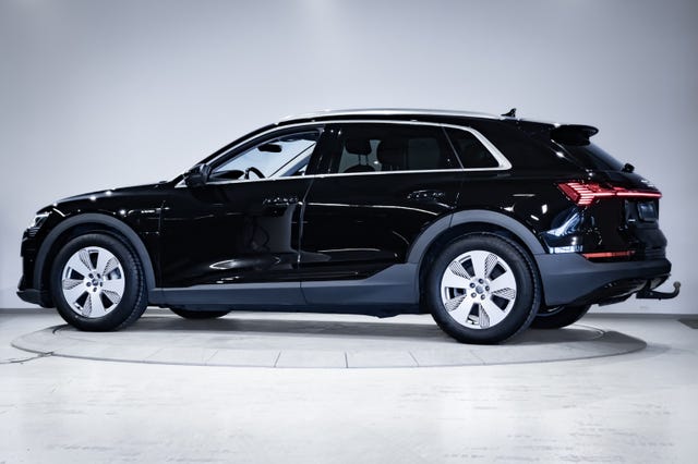 2020 AUDI E-TRON - 10