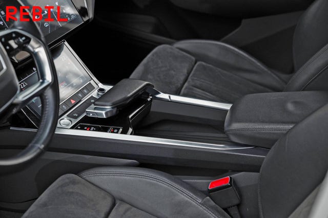 2020 AUDI E-TRON - 27
