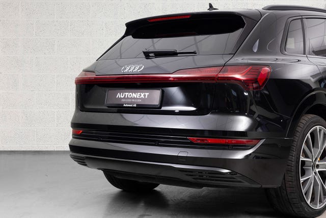 WAUZZZGE7LB017998 2020 AUDI E-TRON-4
