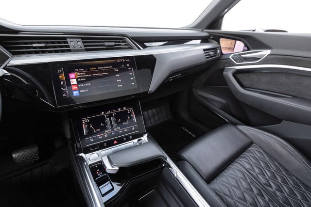 2020 AUDI E-TRON - 14