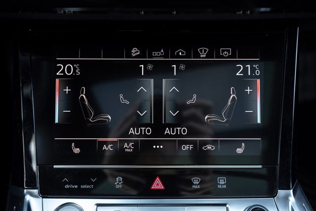 2020 AUDI E-TRON - 23