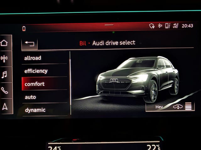 2020 AUDI E-TRON - 16