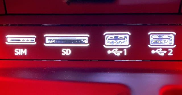 2020 AUDI E-TRON - 25