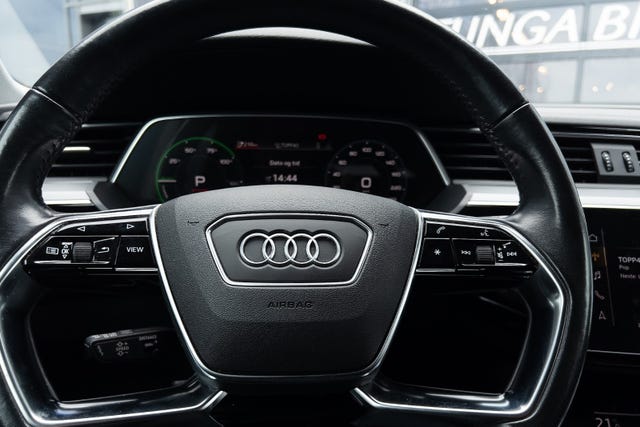 2020 AUDI E-TRON - 16