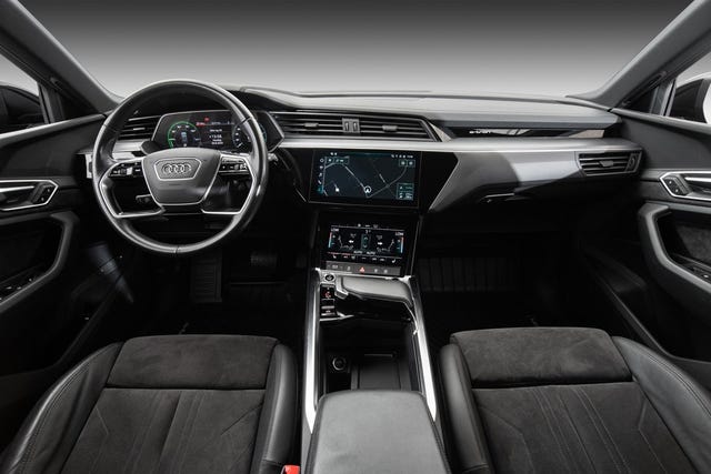 2021 AUDI E-TRON - 26