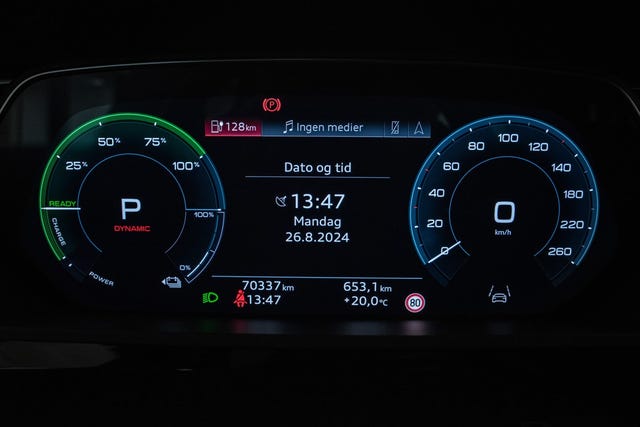 2021 AUDI E-TRON - 11